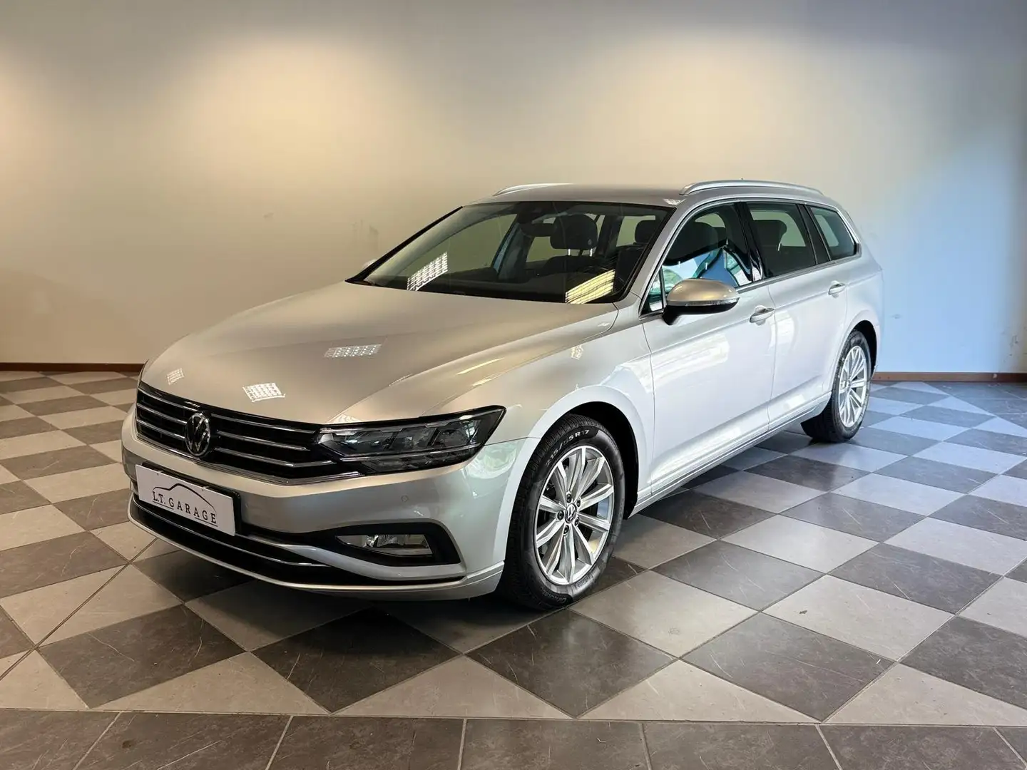 Volkswagen Passat Variant Passat Variant 2.0 tdi Business 122cv dsg Argento - 1