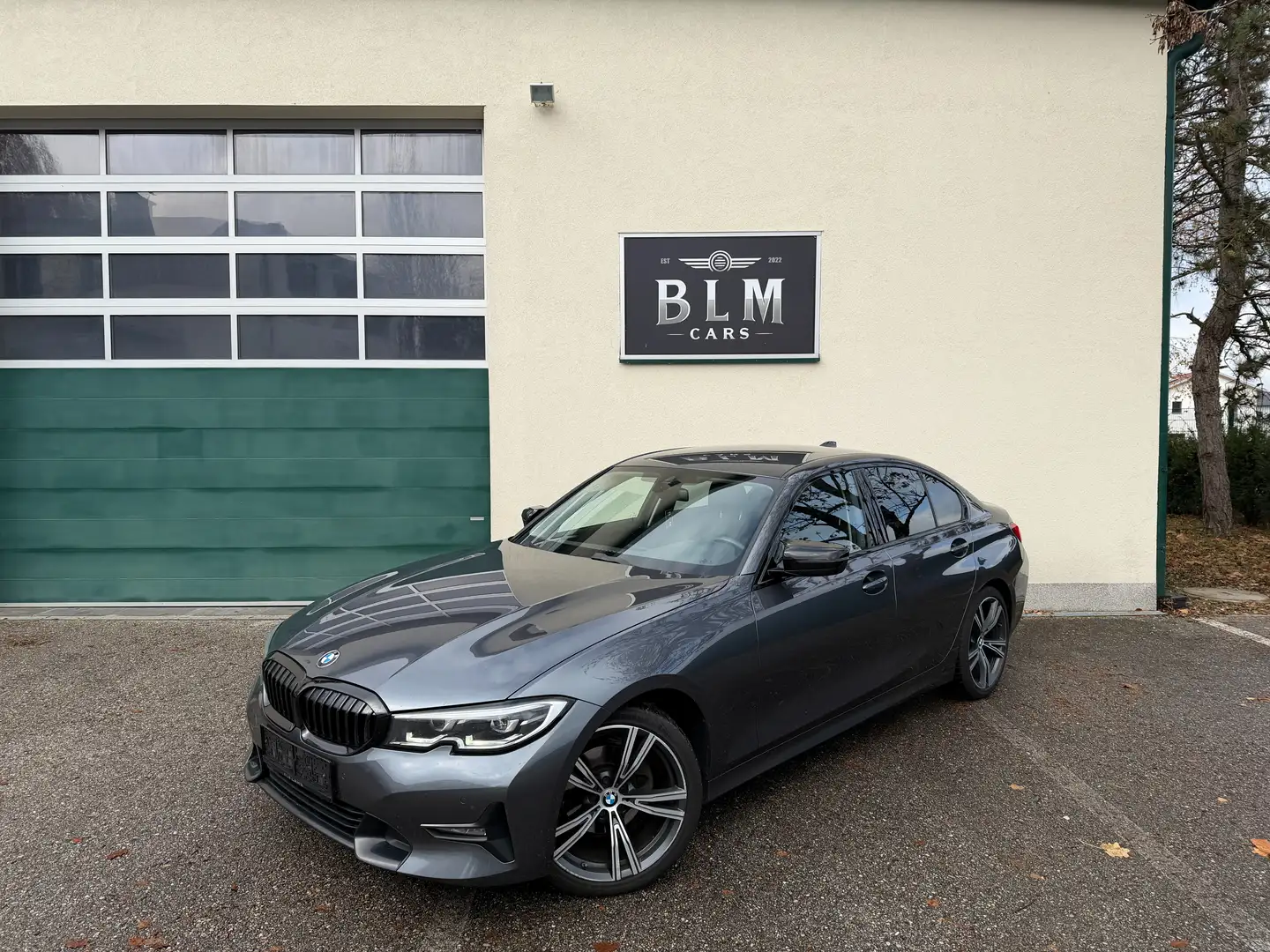 BMW 320 320 d Sport Line, LED, Virtual Cockpit, M-Lenkrad Grau - 1