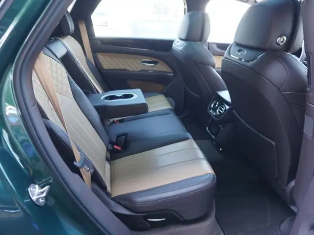Bentley Bentayga 3,0 V6 Hybrid 4WD Aut. *TOPAUSSTATTUNG* Ansicht 17