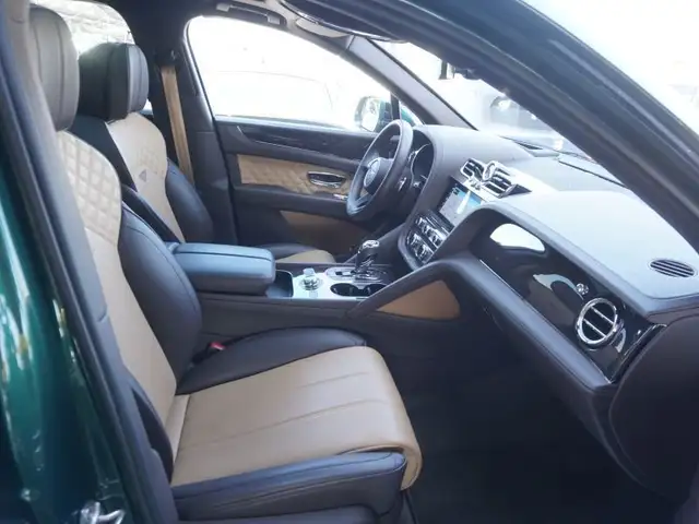 Bentley Bentayga 3,0 V6 Hybrid 4WD Aut. *TOPAUSSTATTUNG* Ansicht 14