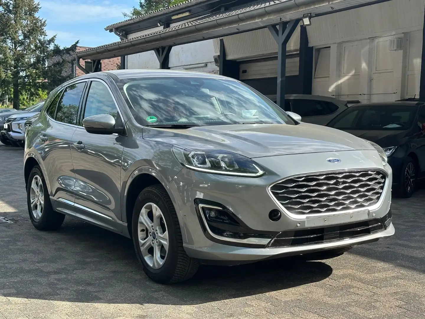 Ford Kuga Vignale*PDC*SHZ*HUD*LEDER*AHK*NAVI* Argent - 1