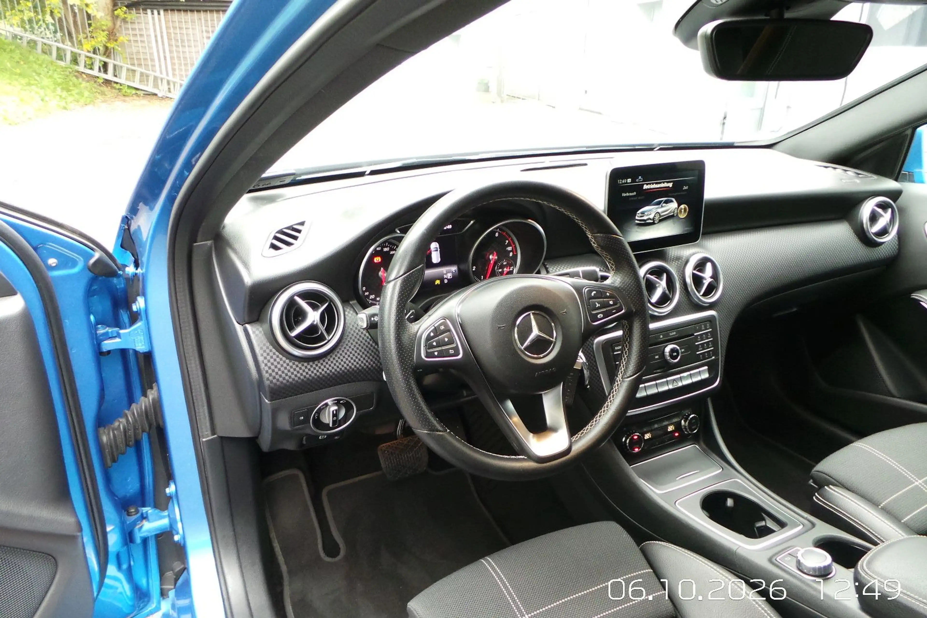 Mercedes-Benz A 180 Score! Urban LED,SHZ,CAM,PDC — photo 17