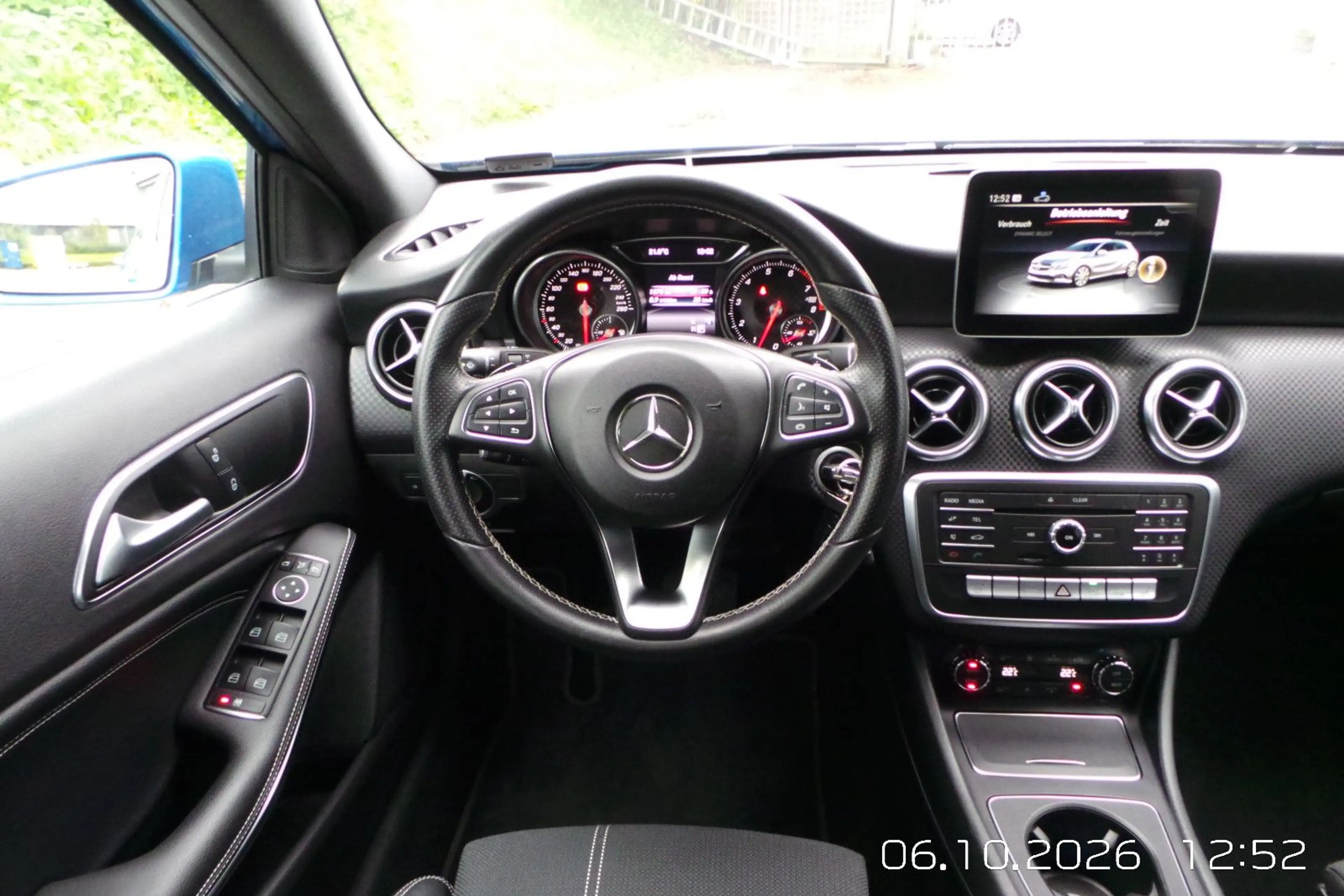 Mercedes-Benz A 180 Score! Urban LED,SHZ,CAM,PDC — photo 18