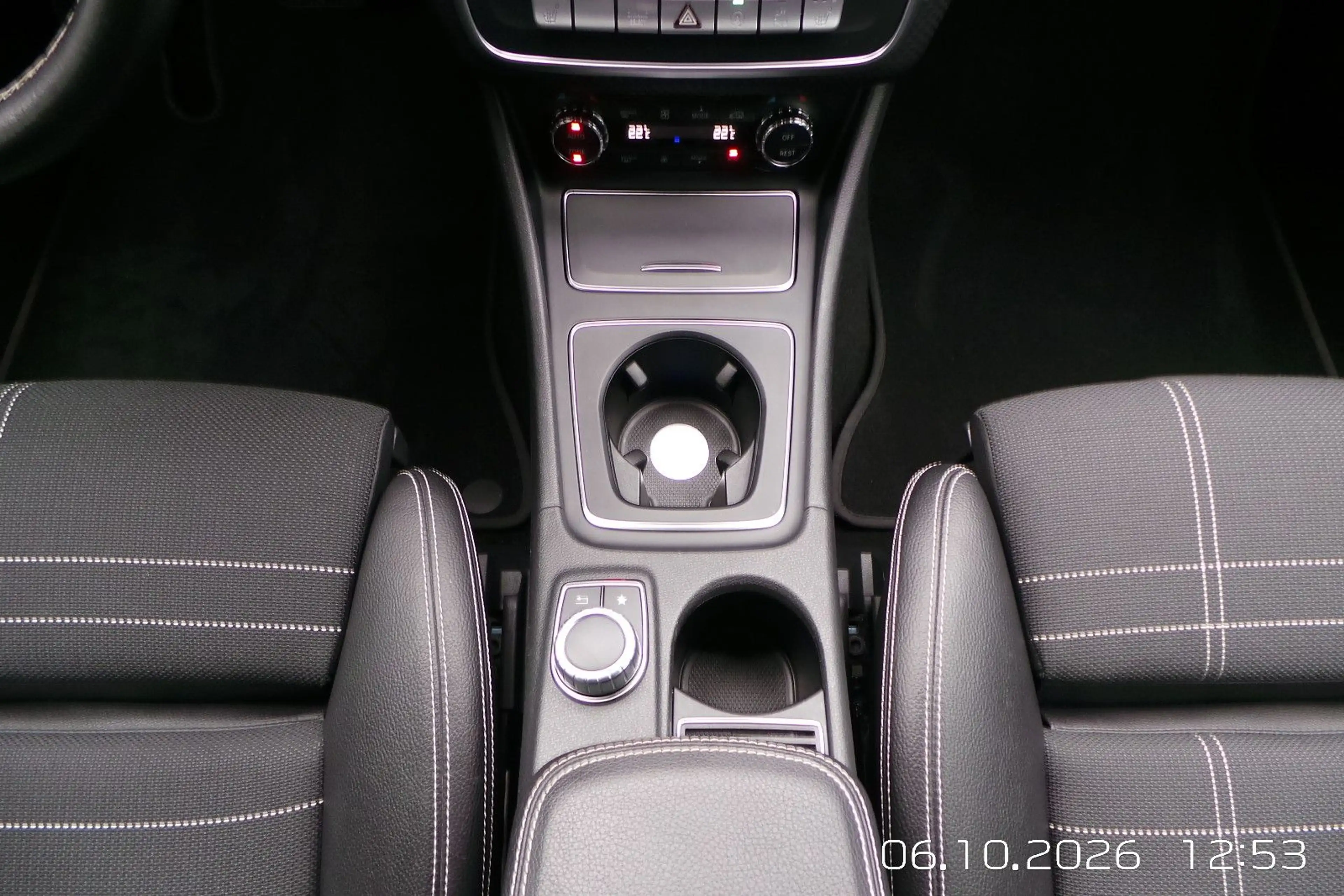 Mercedes-Benz A 180 Score! Urban LED,SHZ,CAM,PDC — photo 30