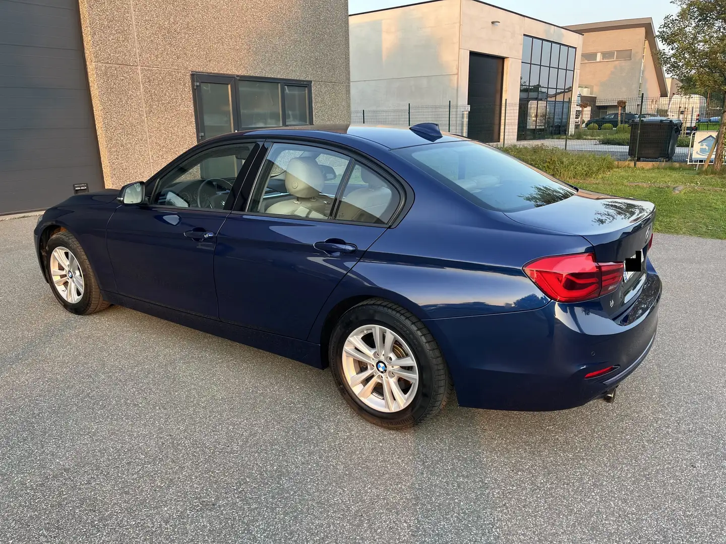 BMW 318 318i Sport Line Blauw - 2