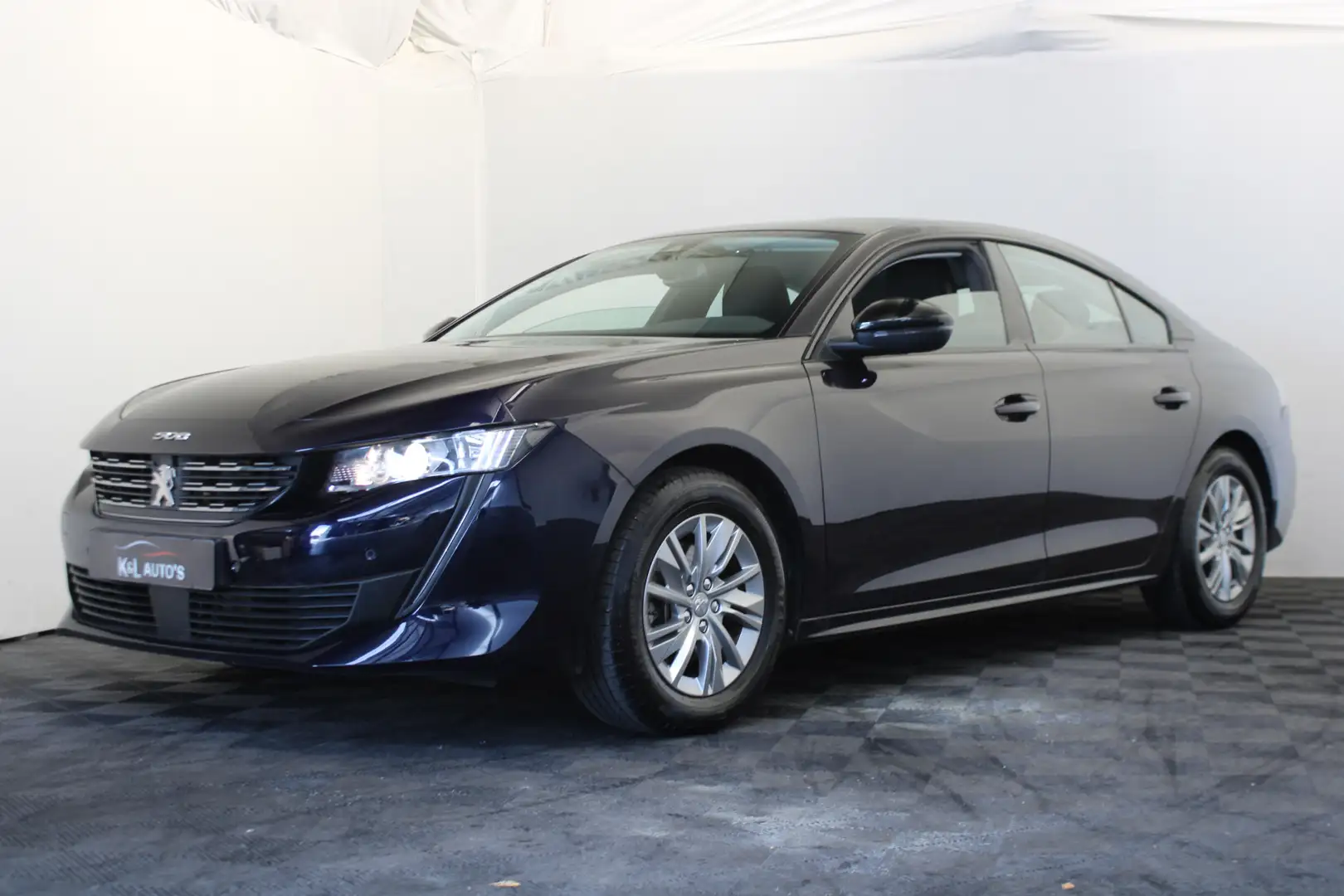Peugeot 508 1.2 PureTech Active Pack Černá - 1