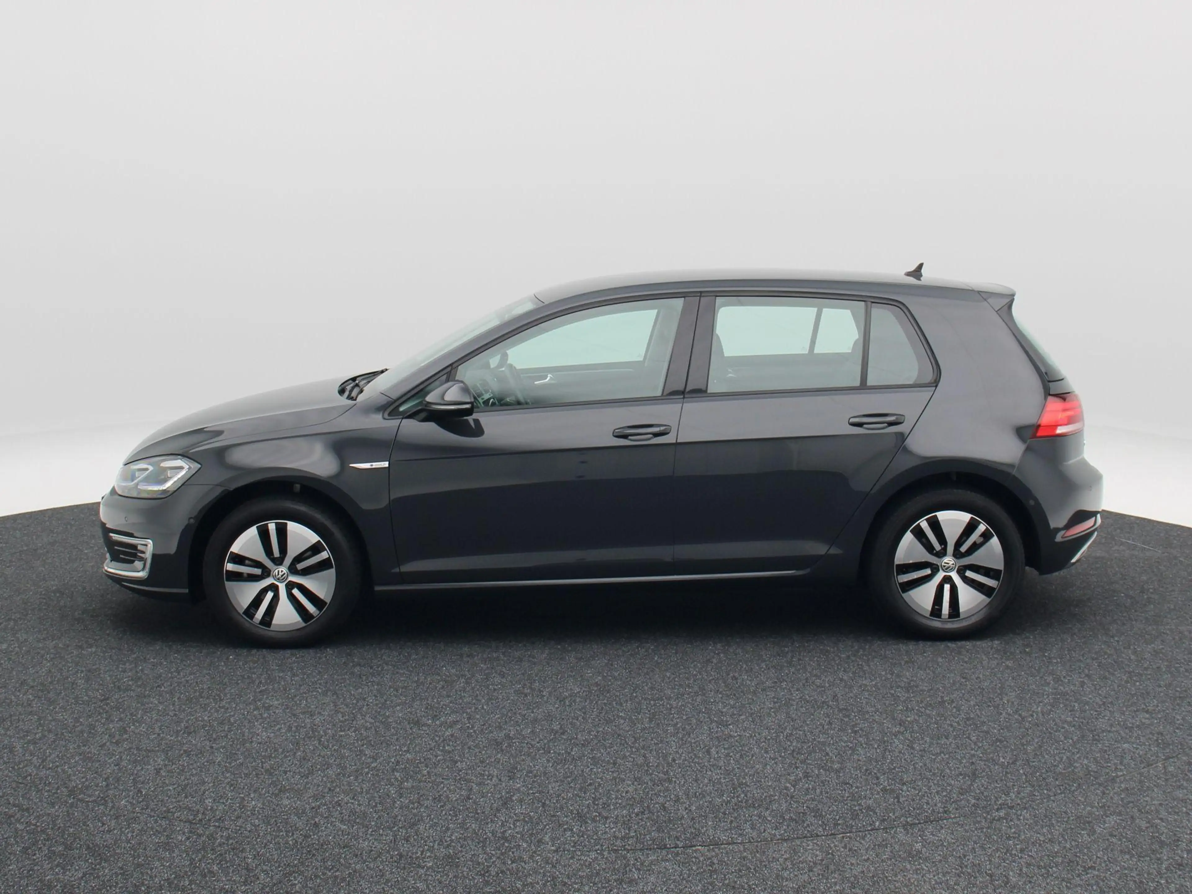 Volkswagen e-Golf E-DITION | Adaptive Cruise | Navigatie | Climate c — photo 10