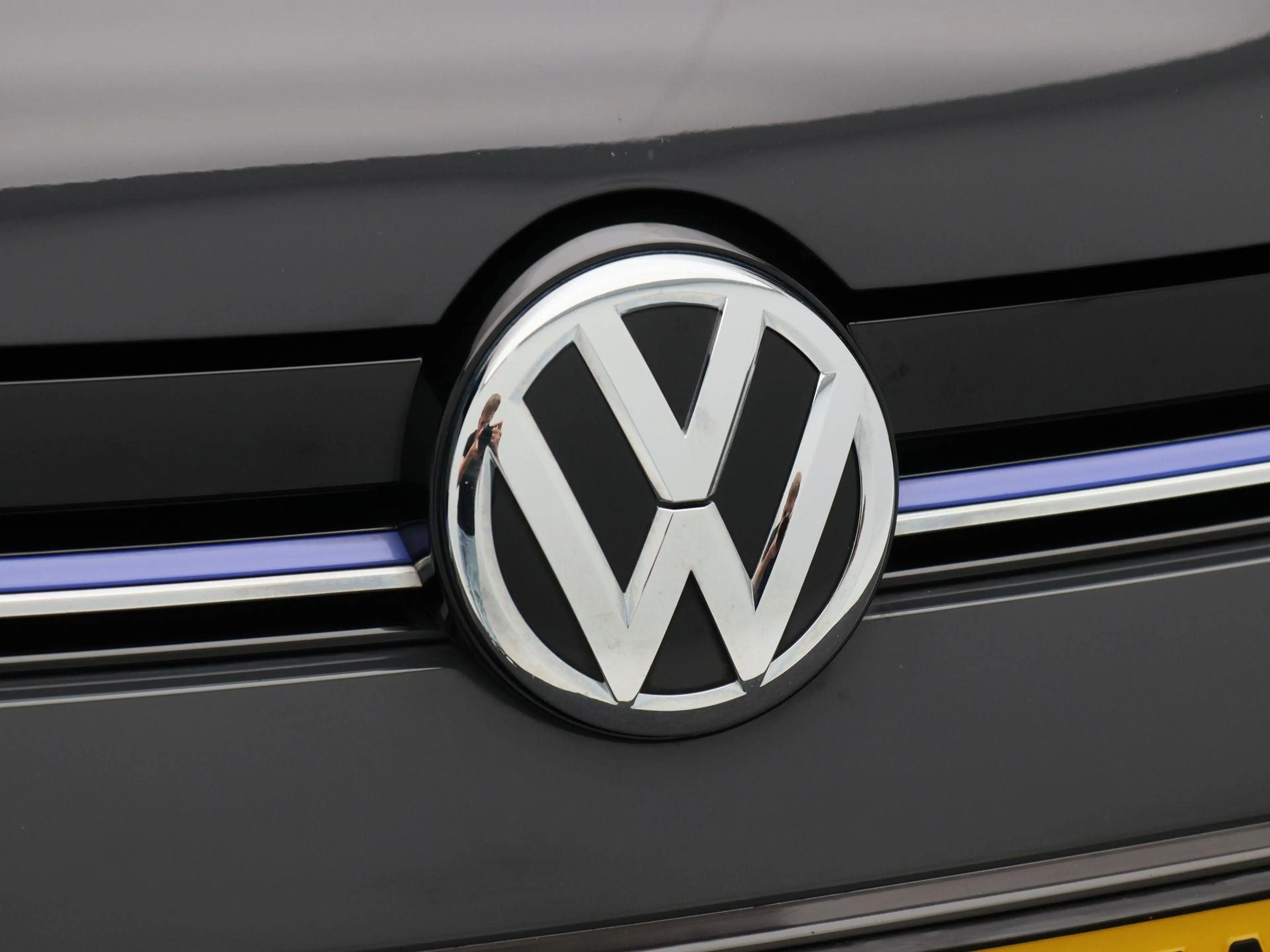 Volkswagen e-Golf E-DITION | Adaptive Cruise | Navigatie | Climate c — photo 12