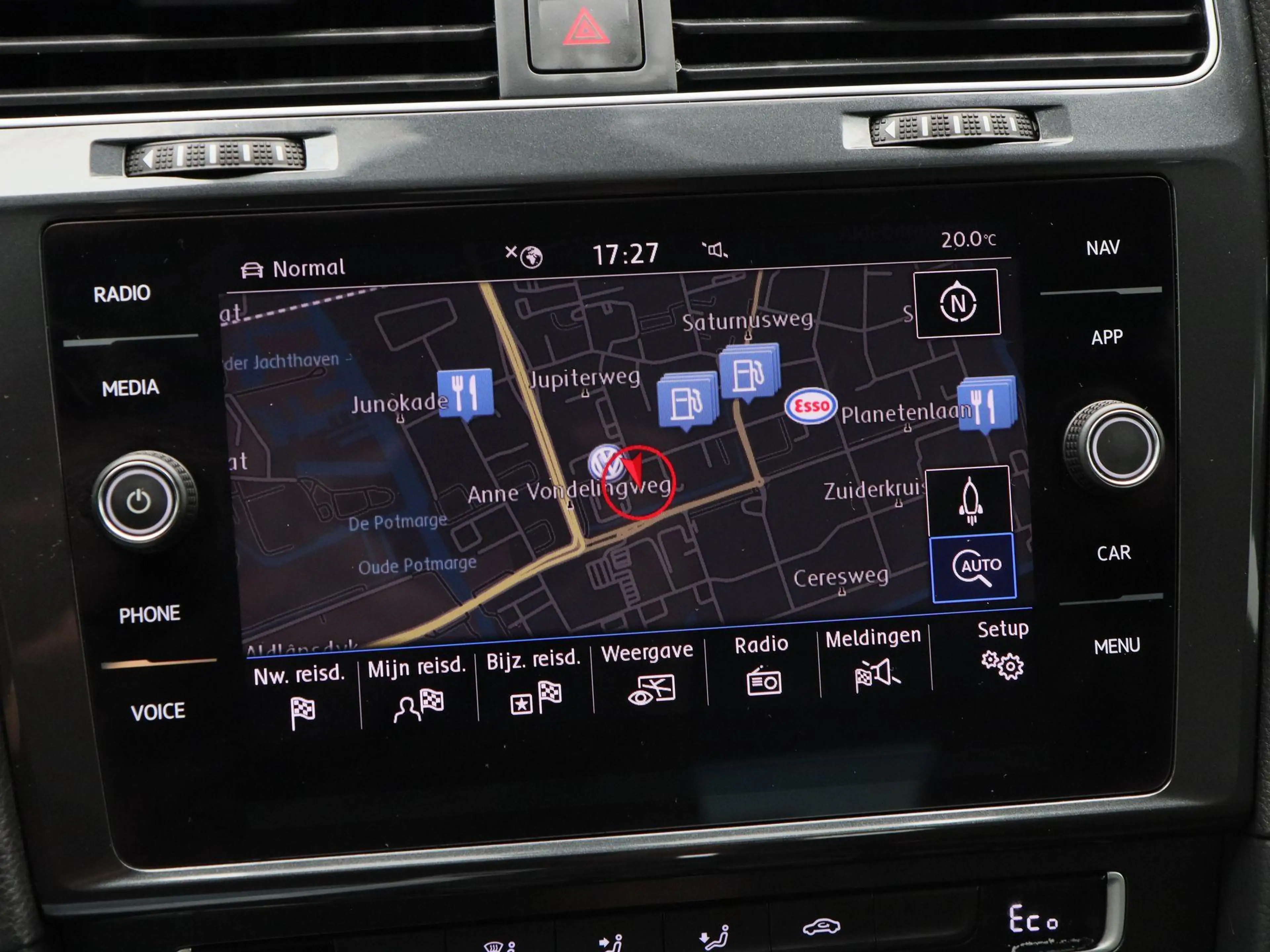 Volkswagen e-Golf E-DITION | Adaptive Cruise | Navigatie | Climate c — photo 9
