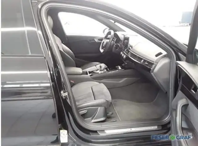 Audi A4 view 5