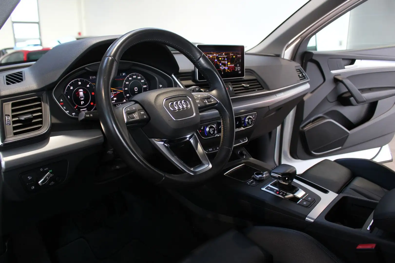 Audi Q5 45 TDI QU. *DESIGN* AHK/MATRIX/VIRTUAL/LEDER Blanc - 2