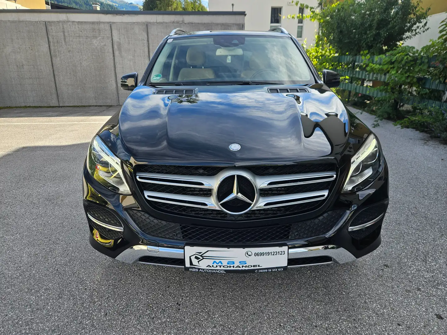 Mercedes-Benz GLE 250 GLE 250 d 4Matic (166.004) Schwarz - 2