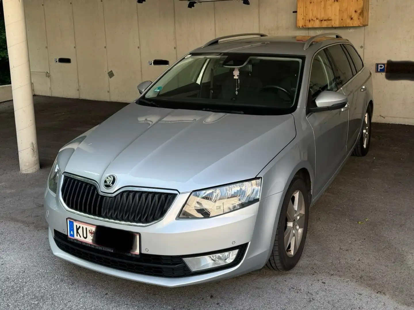 Skoda Octavia Octavia Combi 1,6 Elegance TDI Green tec Elegance Silber - 1