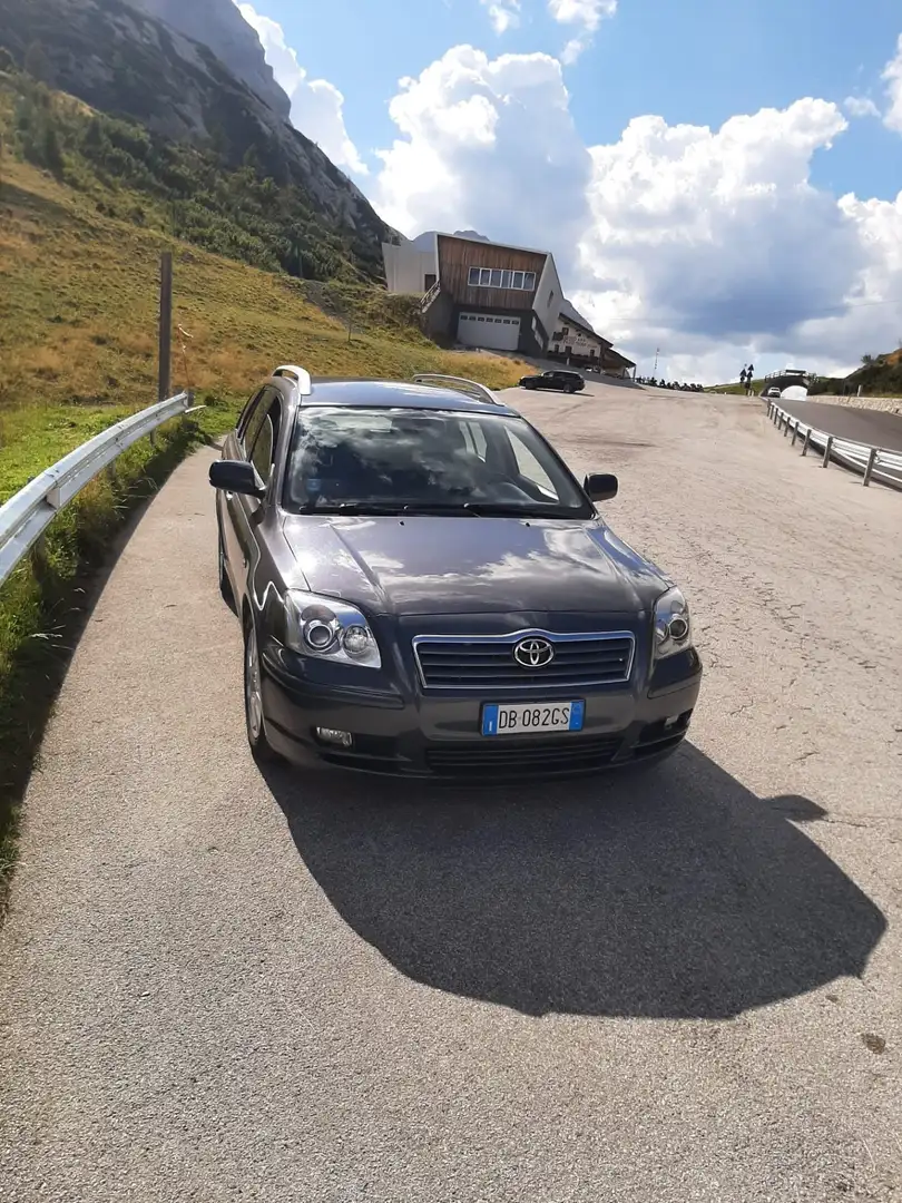 Toyota Avensis 2.2 d-4d 16v 150cv SW - 1