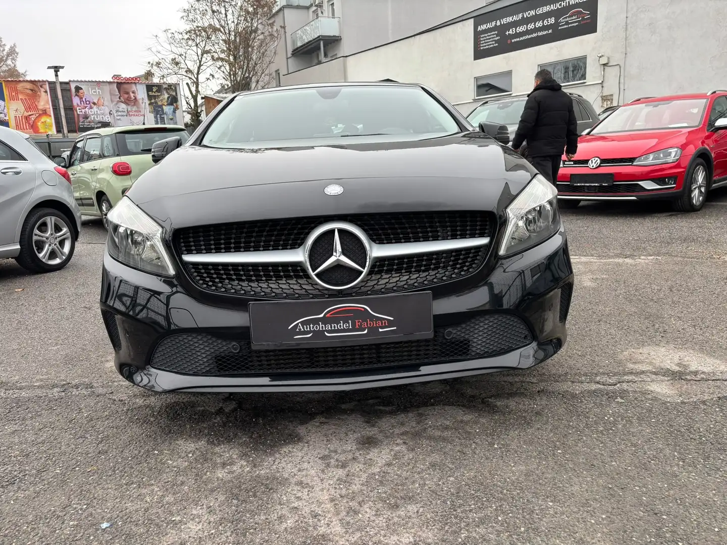 Mercedes-Benz A 180 d BlueEfficiency Edition mit ParkAssist Sitzheizng Schwarz - 2