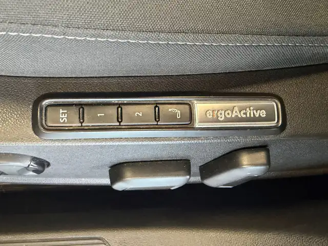 Volkswagen Golf view 16