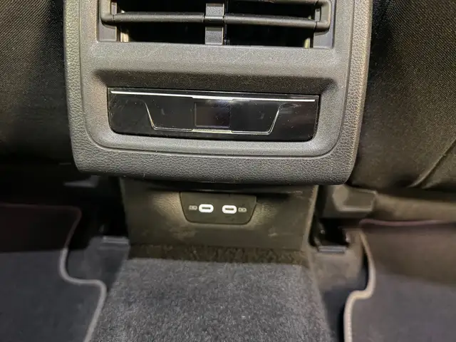 Volkswagen Golf view 12