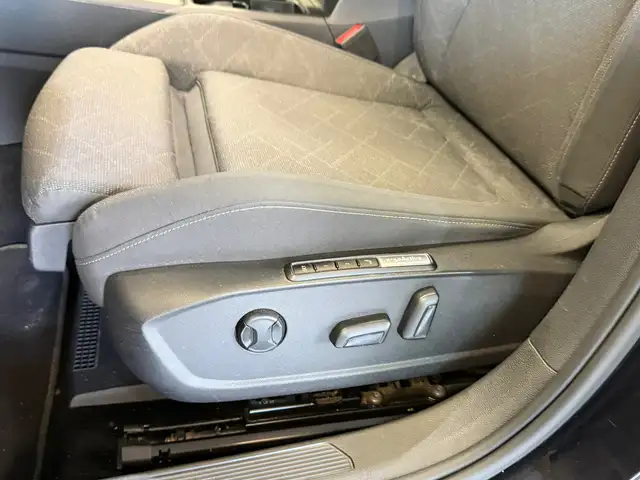 Volkswagen Golf view 15