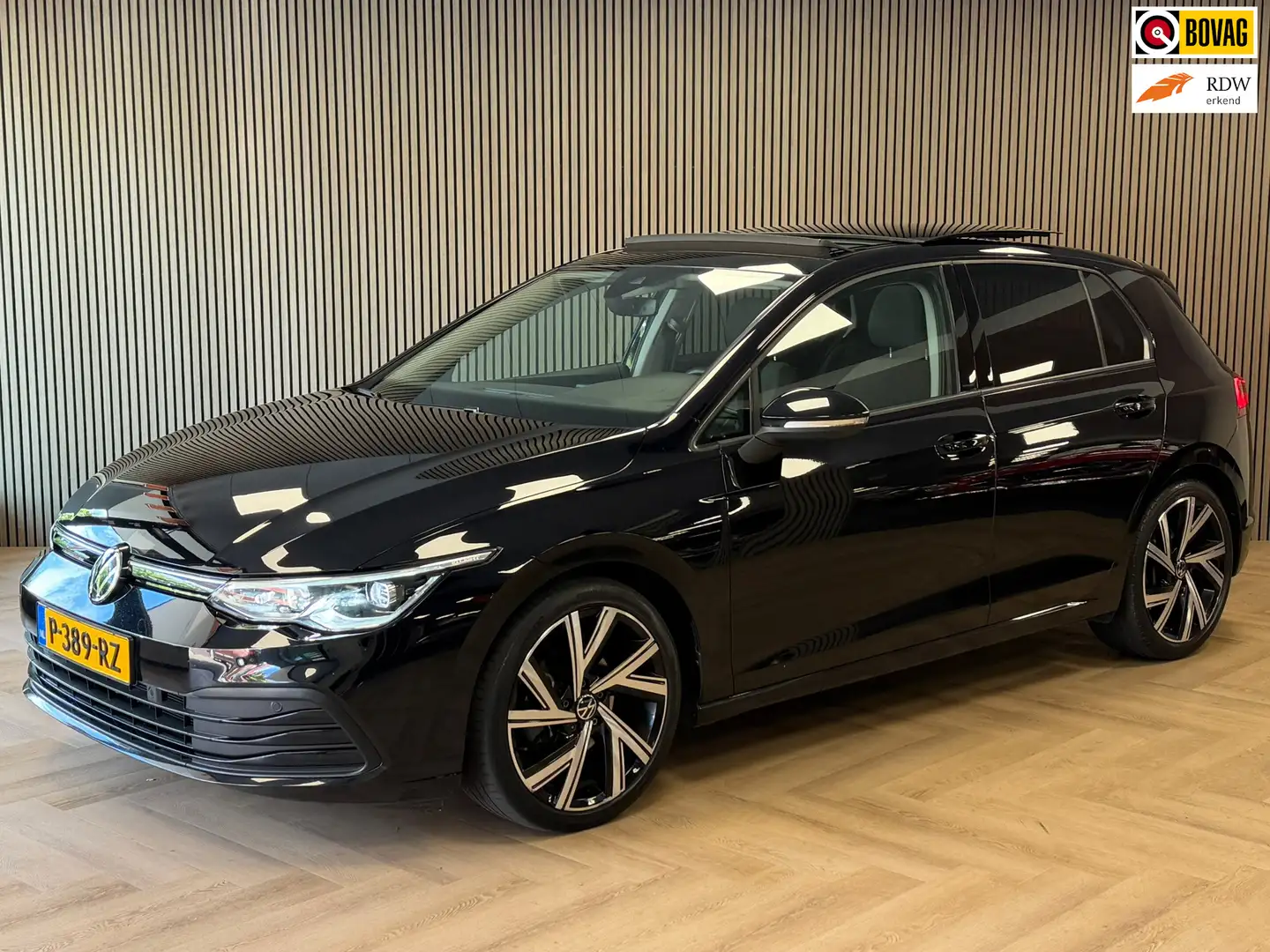 Volkswagen Golf 1.5 eTSI DSG PANO MASSAGE CAMERA VIRTUAL COCKPIT S Zwart - 1