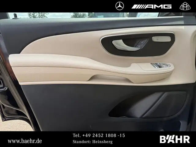 Mercedes-Benz V-Class view 14