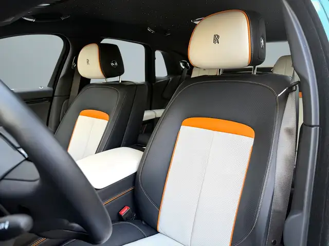 Rolls-Royce Ghost view 4