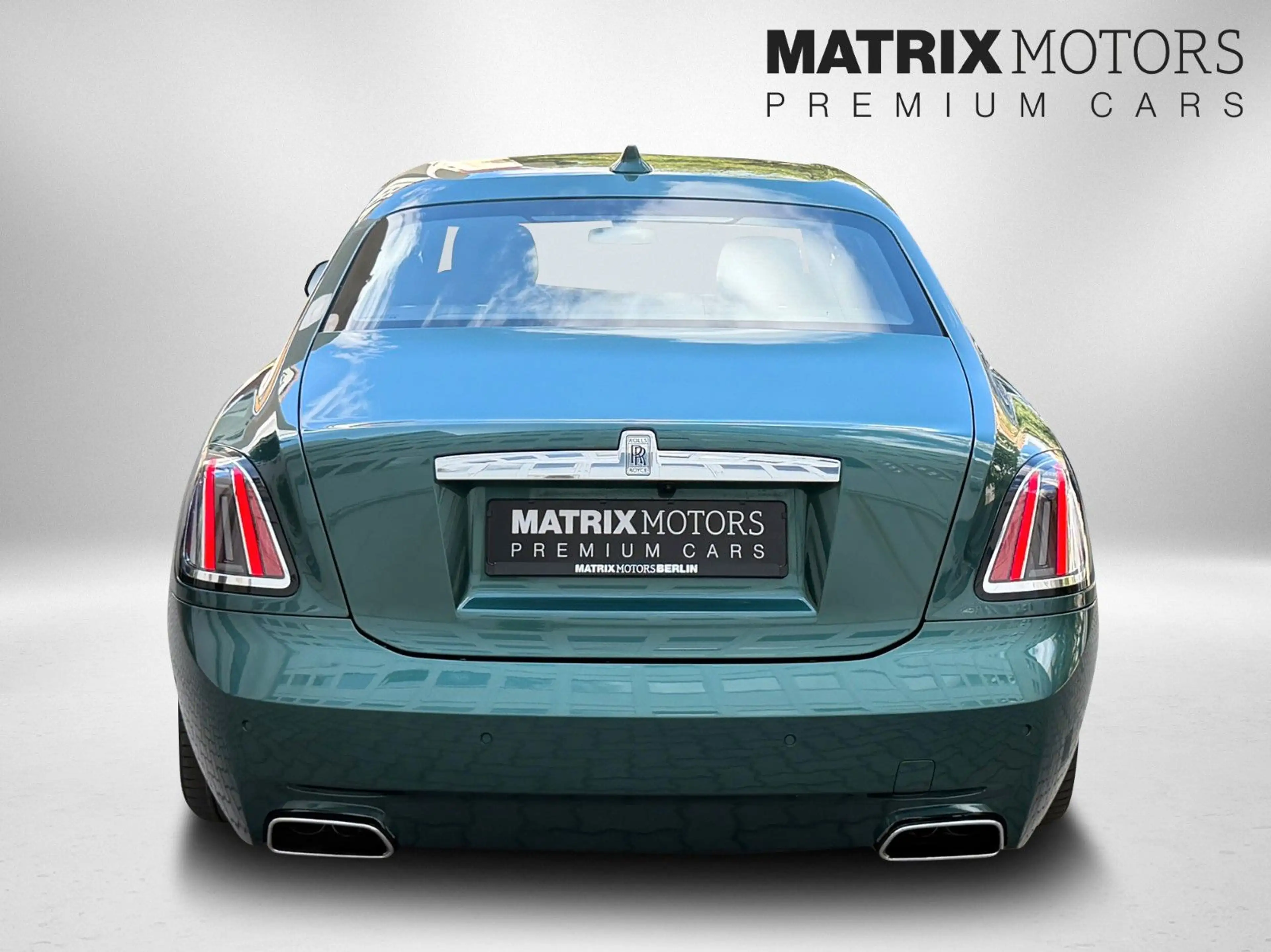 Rolls-Royce Ghost Series ll Theatre Picnic BeSpoke Massage — photo 10