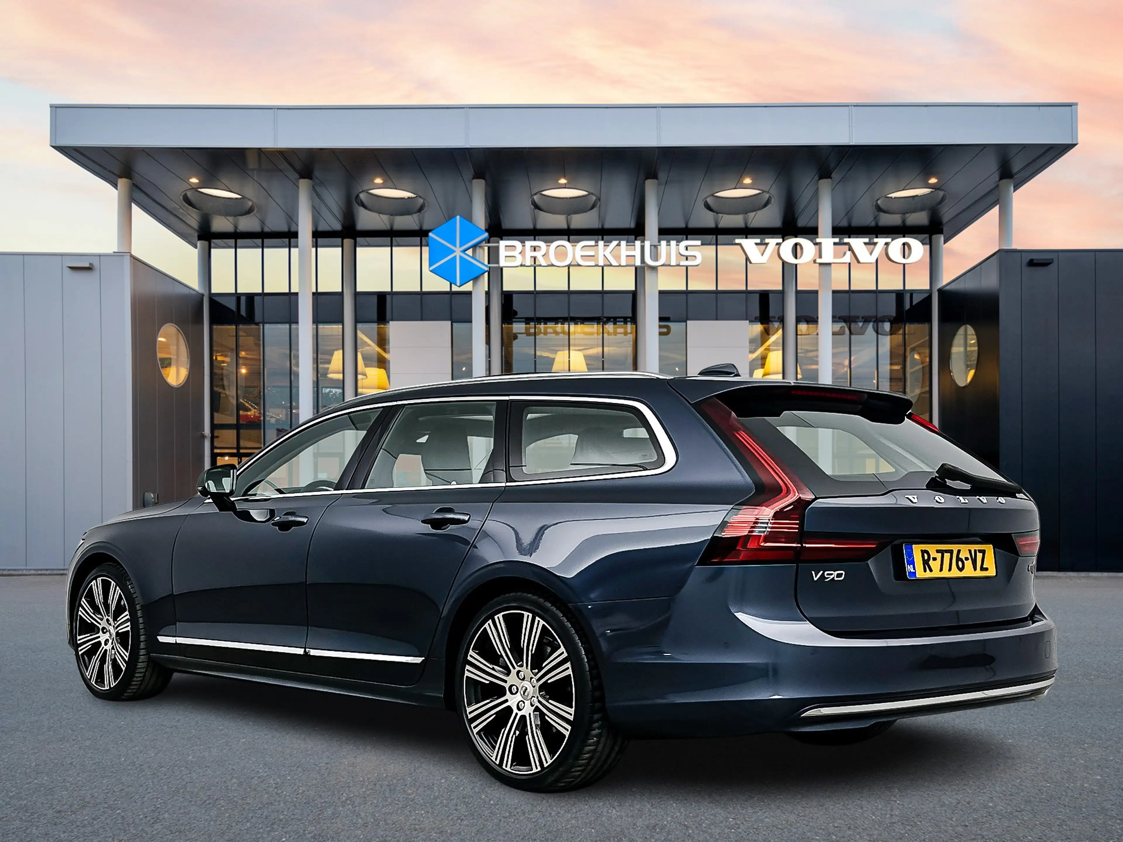 Volvo V90 B5 Ultimate Bright | 20" | 360 Camera | Head-Up | — photo 4