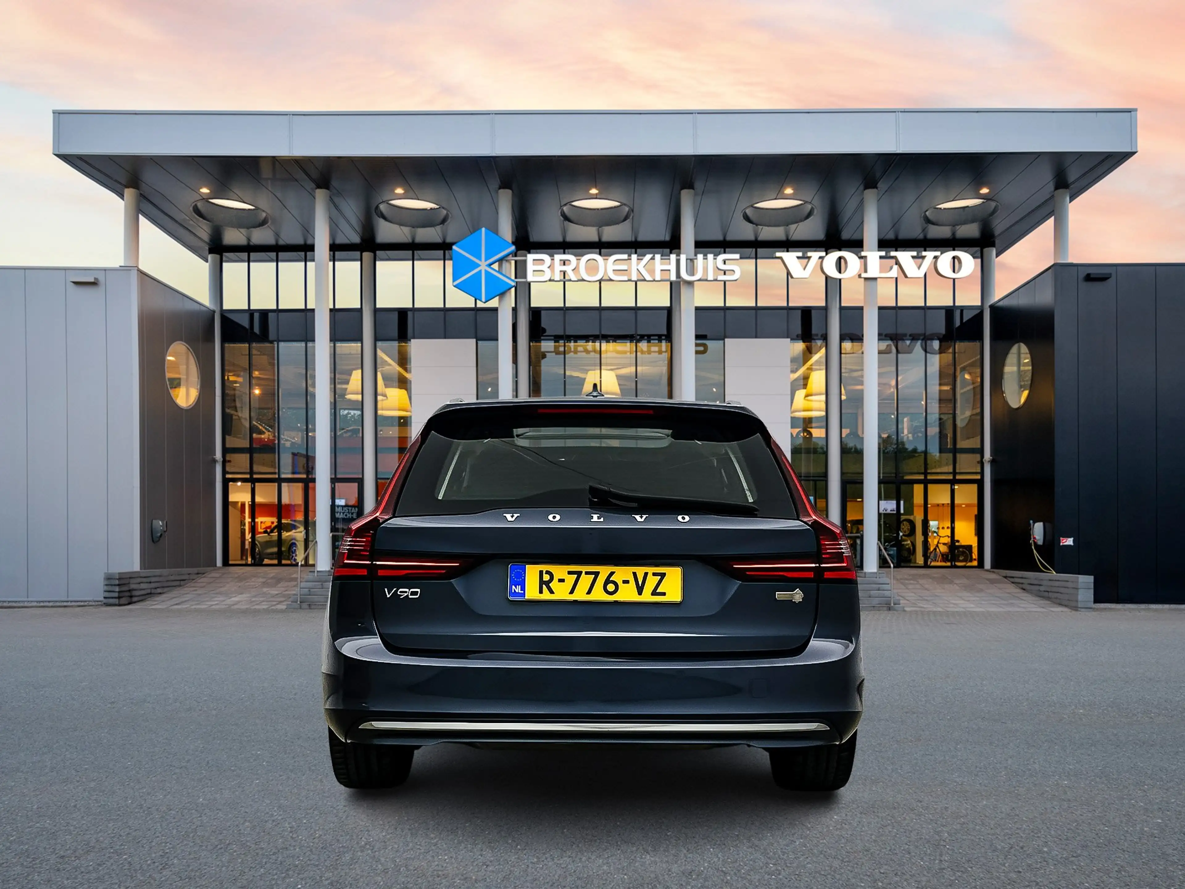 Volvo V90 B5 Ultimate Bright | 20" | 360 Camera | Head-Up | — photo 5
