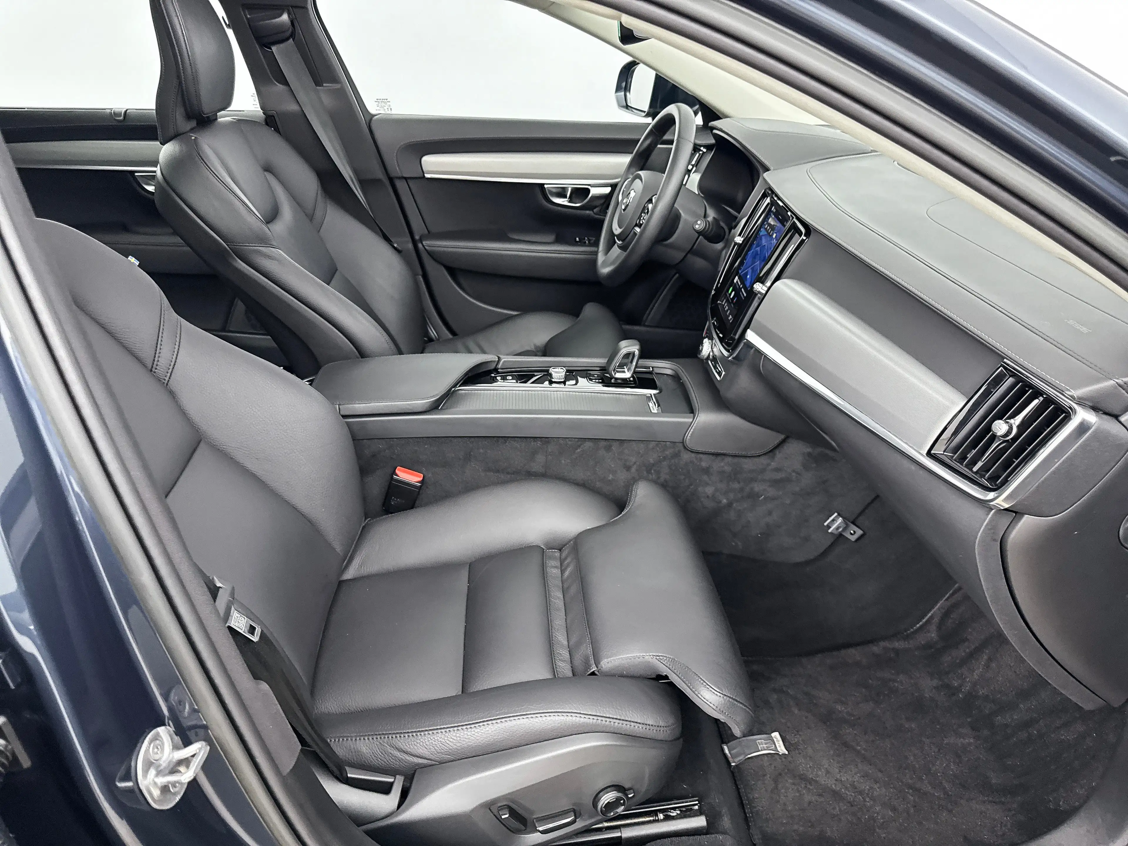 Volvo V90 B5 Ultimate Bright | 20" | 360 Camera | Head-Up | — photo 13