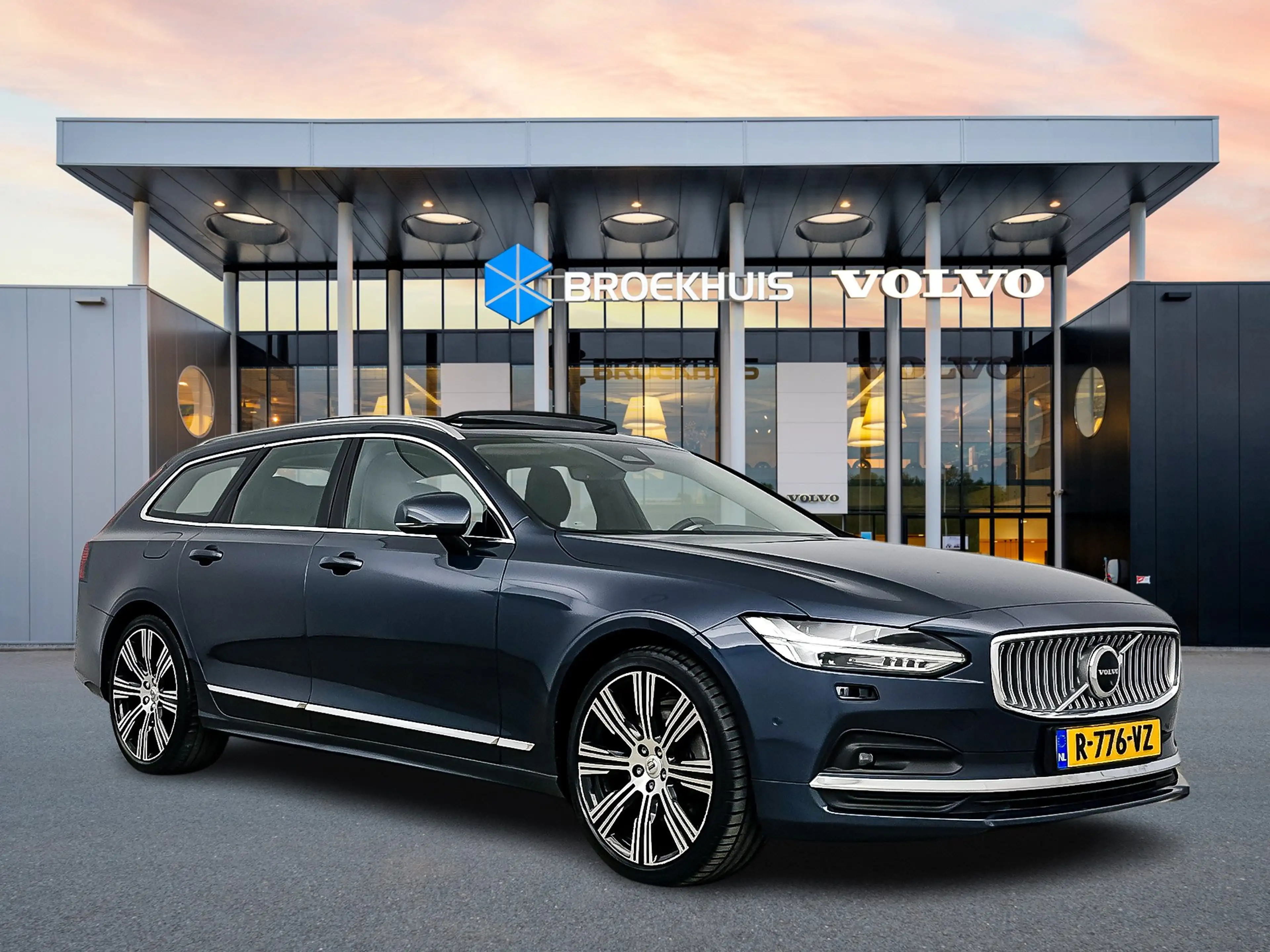 Volvo V90 B5 Ultimate Bright | 20" | 360 Camera | Head-Up | — photo 2