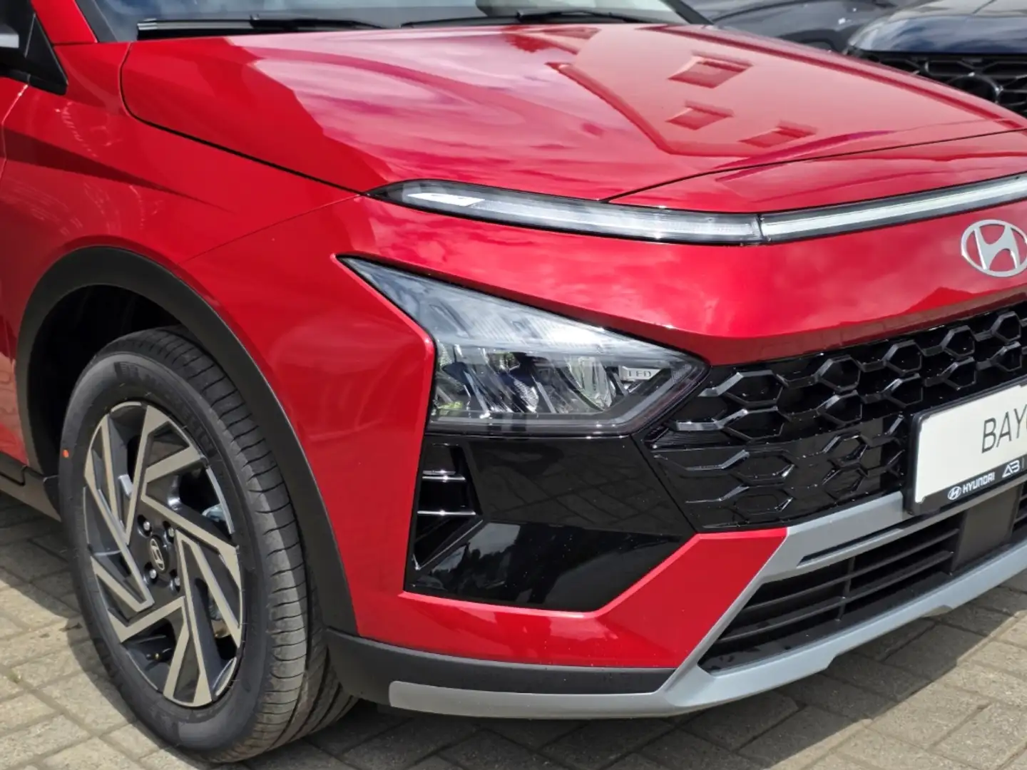 Hyundai BAYON 1.0 T-GDI 7-DCT TREND, Navi, Kamera, PDC, CarPlay, Rot - 2