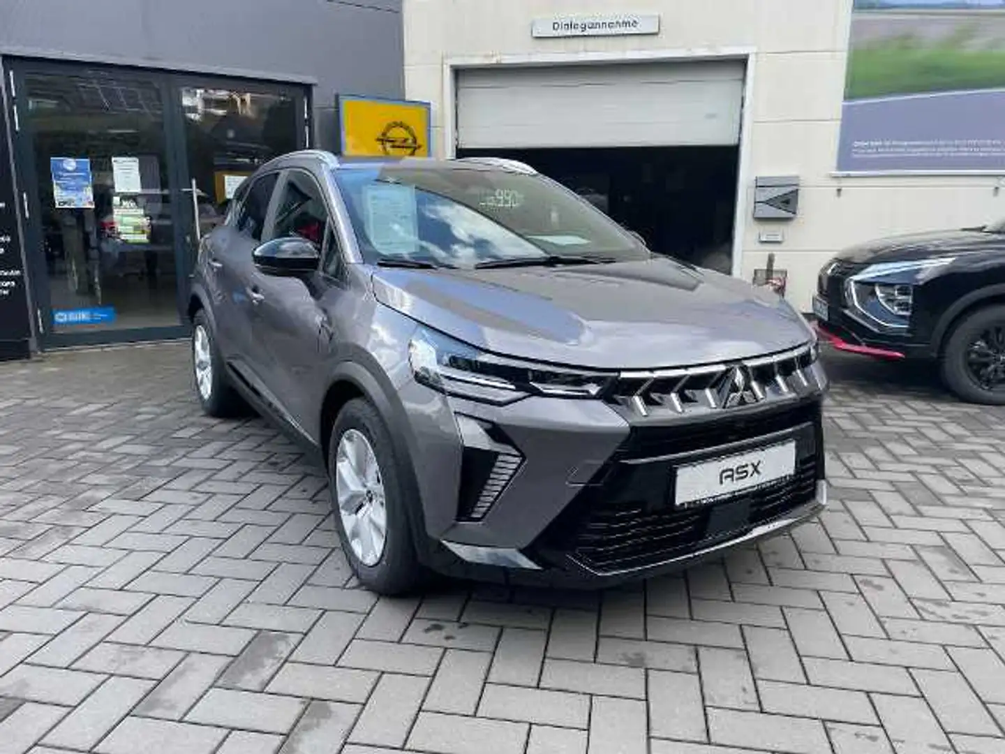 Mitsubishi ASX PLUS 1.3 T-Benziner 6-Gang Grijs - 2