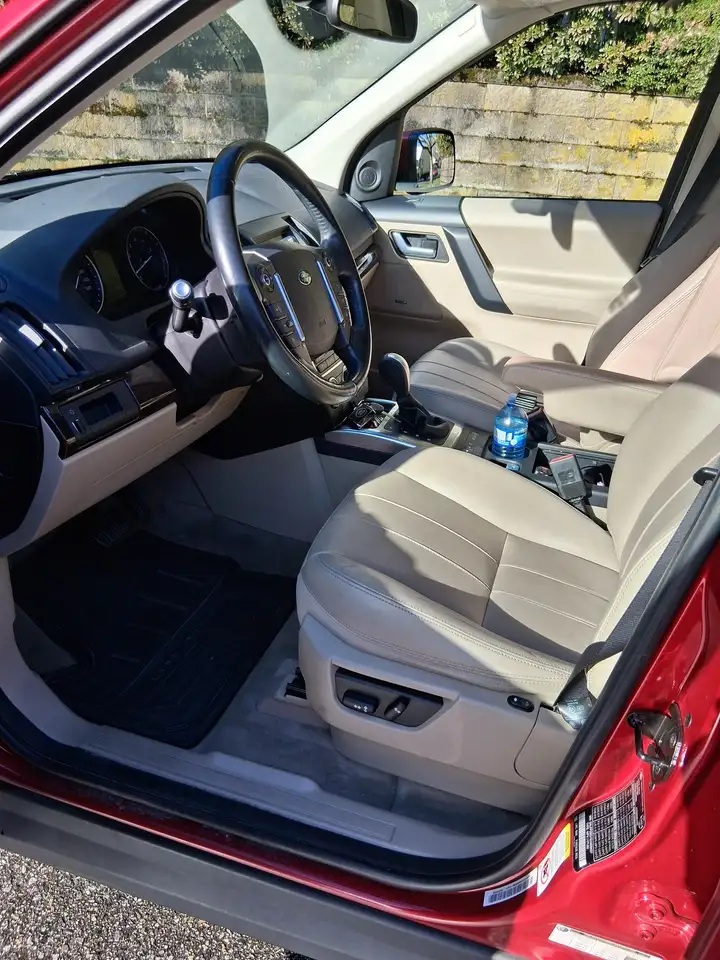 Land Rover LR2 снимка Land Rover LR2
