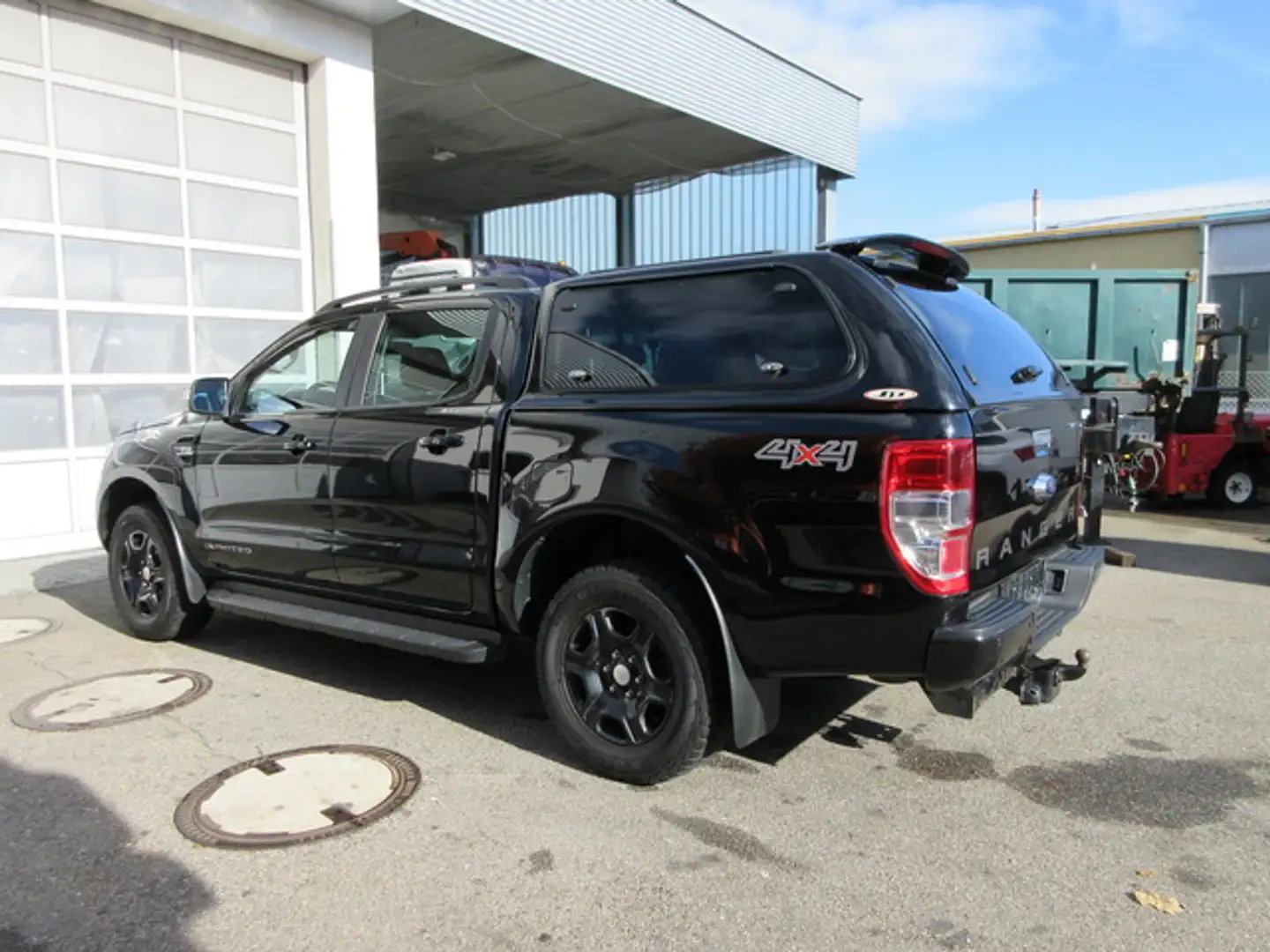 Ford Ranger 3.2 Limited 4x4 Doppelkabine Hardtop AHK Black - 2