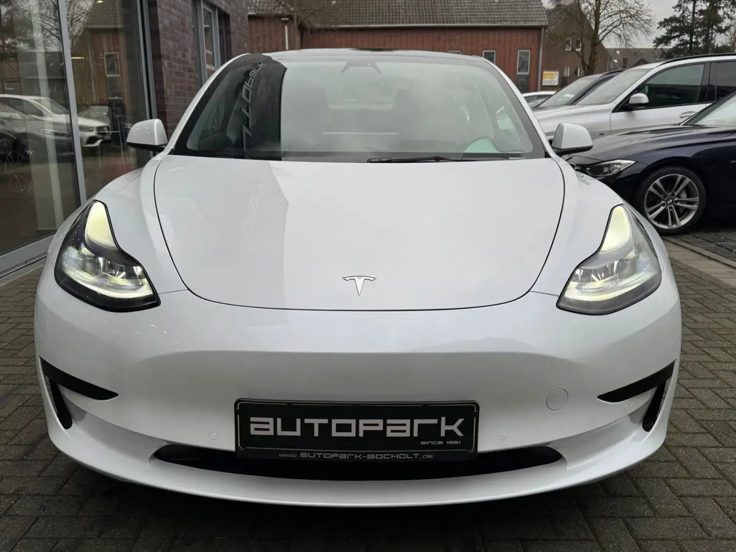 Tesla Model 3 SR+ LFP Akku RWD Pano LenkHeiz AHK 19" Weiß - 2