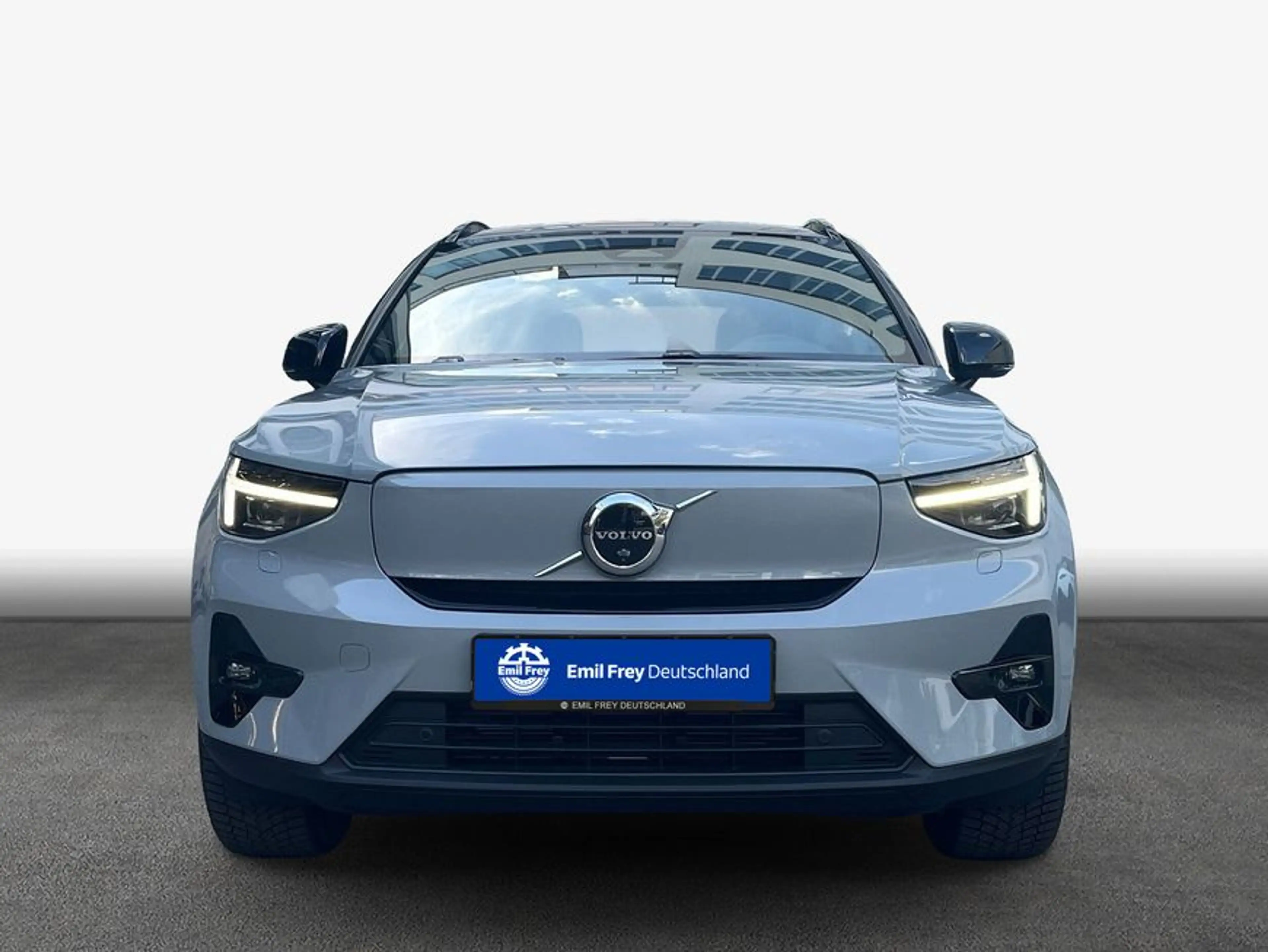 Volvo EX40 Fully Electric Single M. Extended Range RWD U — photo 3
