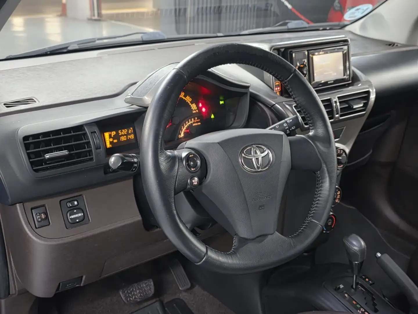 Toyota iQ 1.0 VVT-i MultiDrive - 2