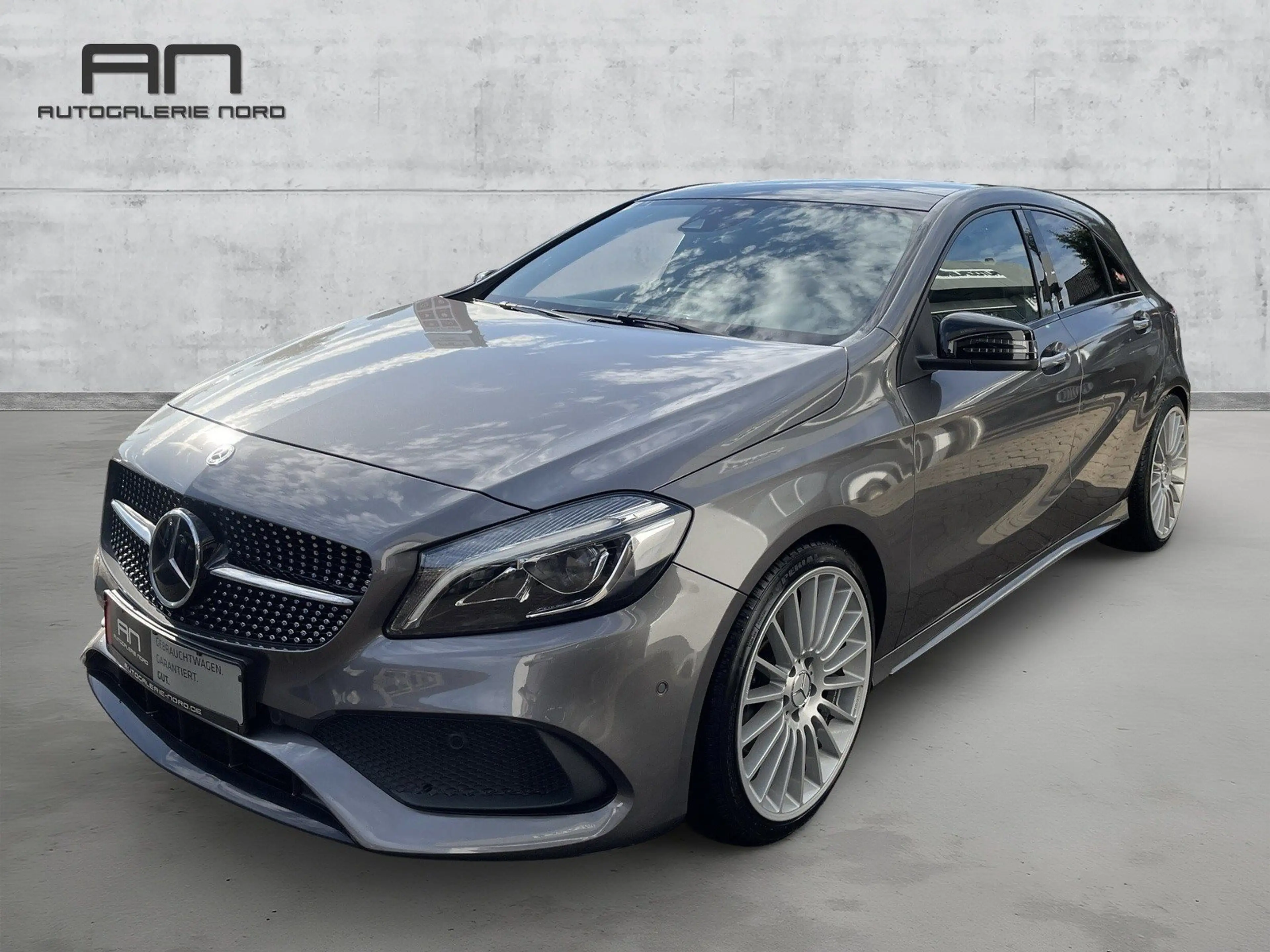 Mercedes-Benz A 250 AMG Line Pano+Night+Alcantara+LED+19° — photo 2