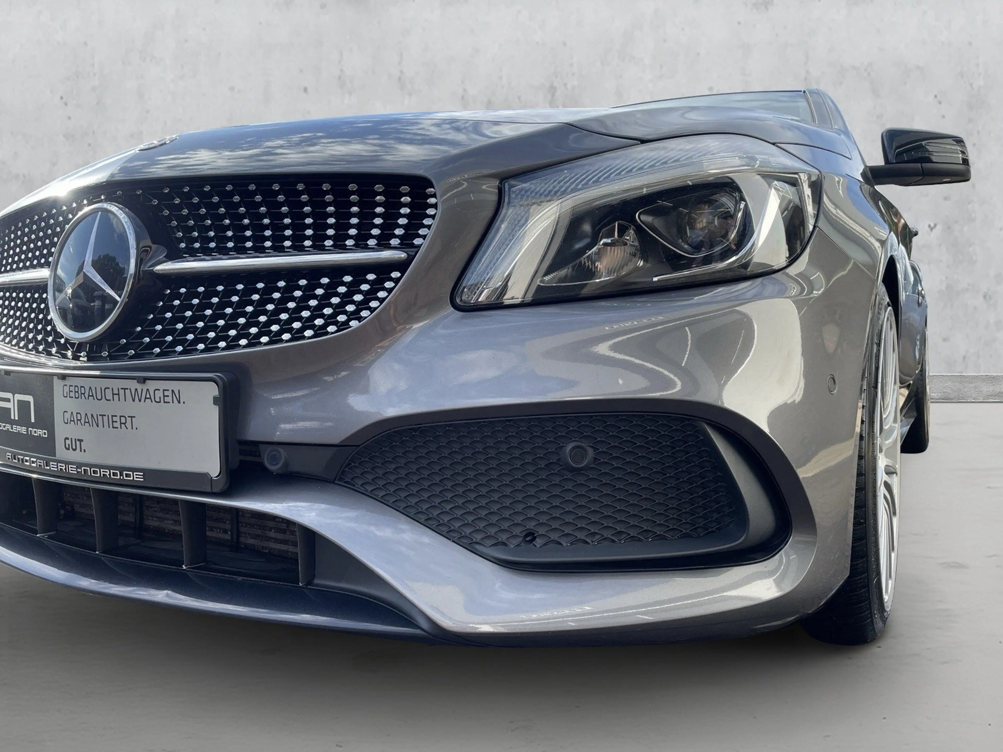 Mercedes-Benz A 250 AMG Line Pano+Night+Alcantara+LED+19° — photo 4