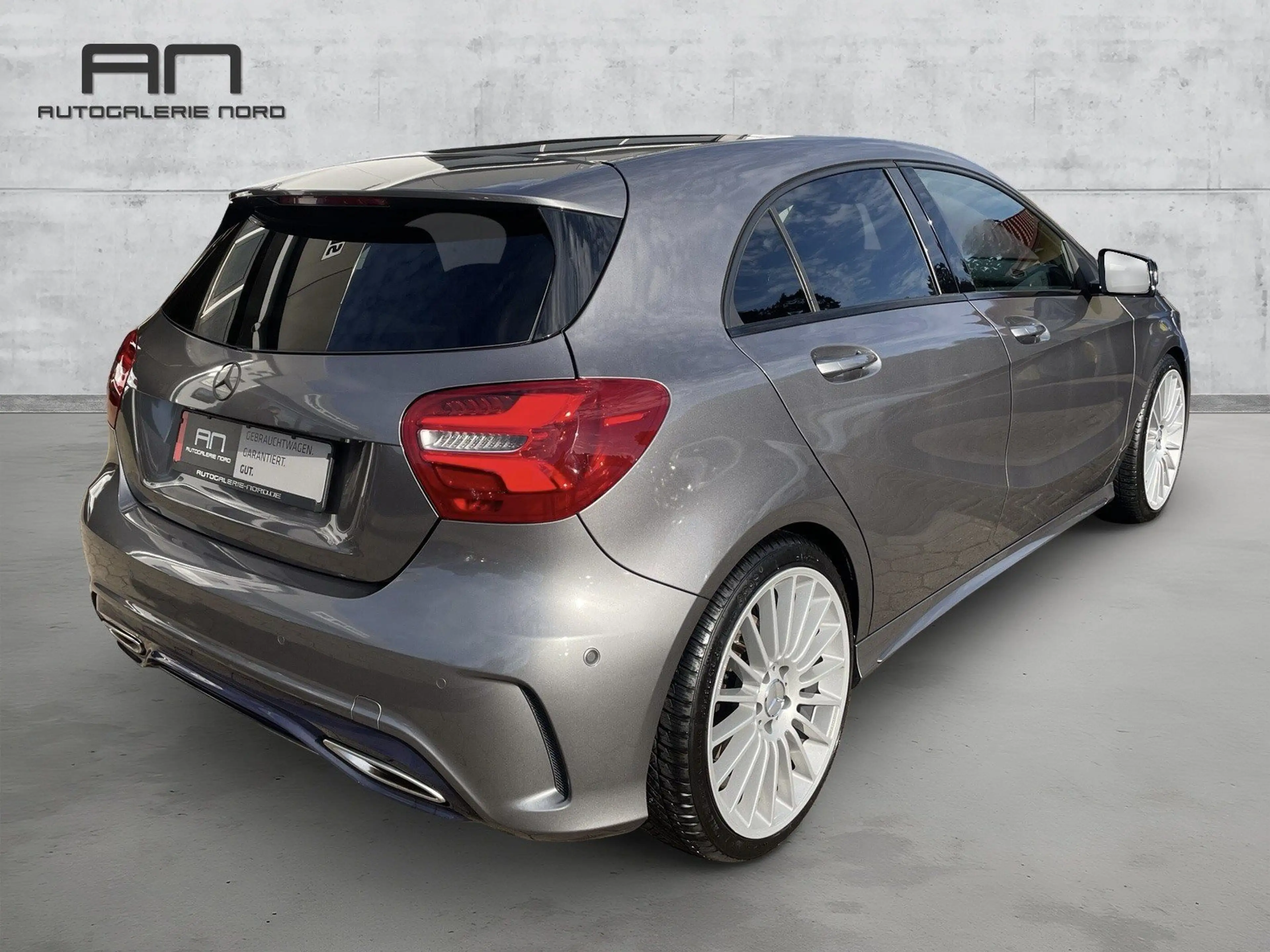 Mercedes-Benz A 250 AMG Line Pano+Night+Alcantara+LED+19° — photo 8