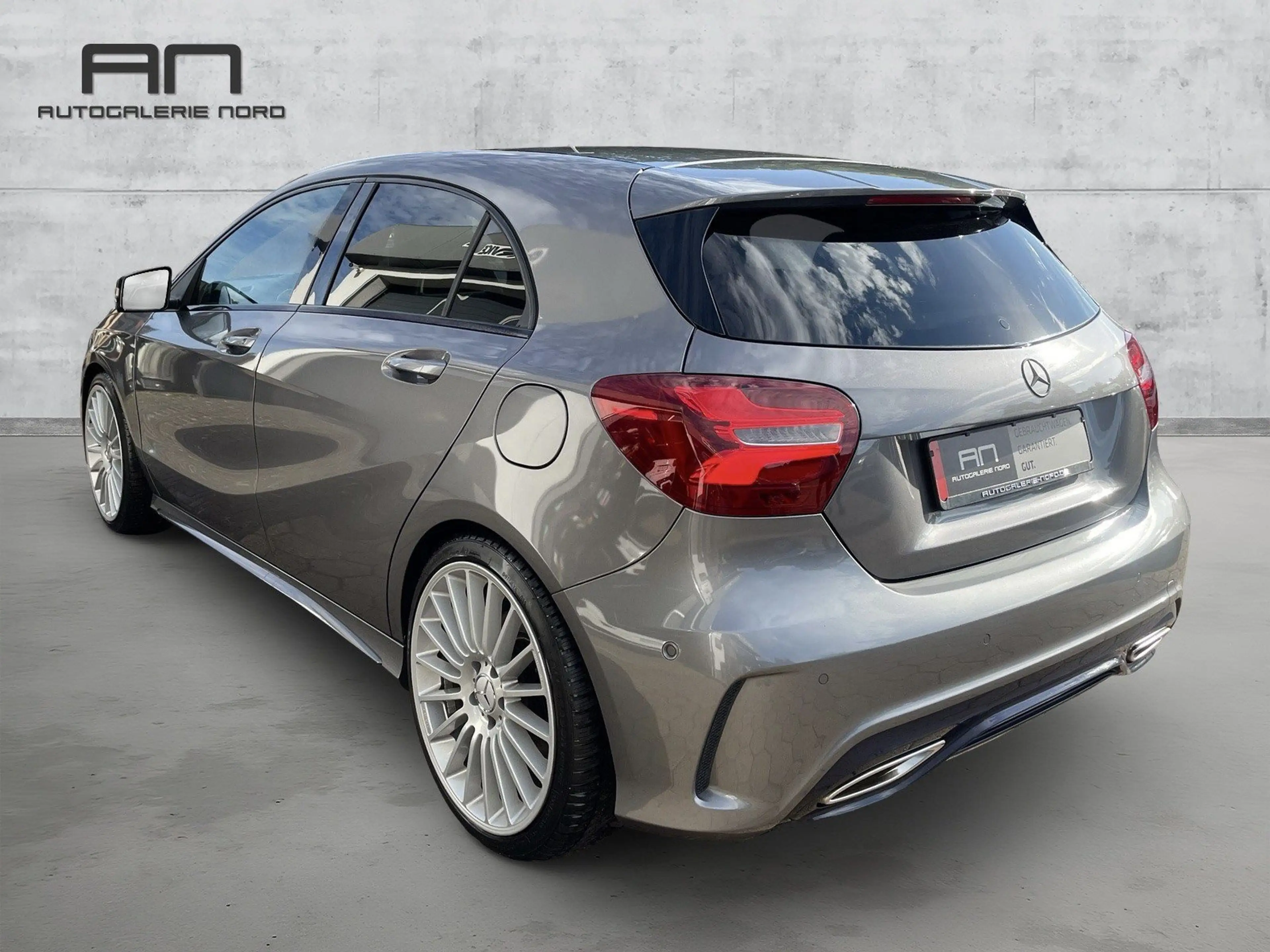 Mercedes-Benz A 250 AMG Line Pano+Night+Alcantara+LED+19° — photo 7