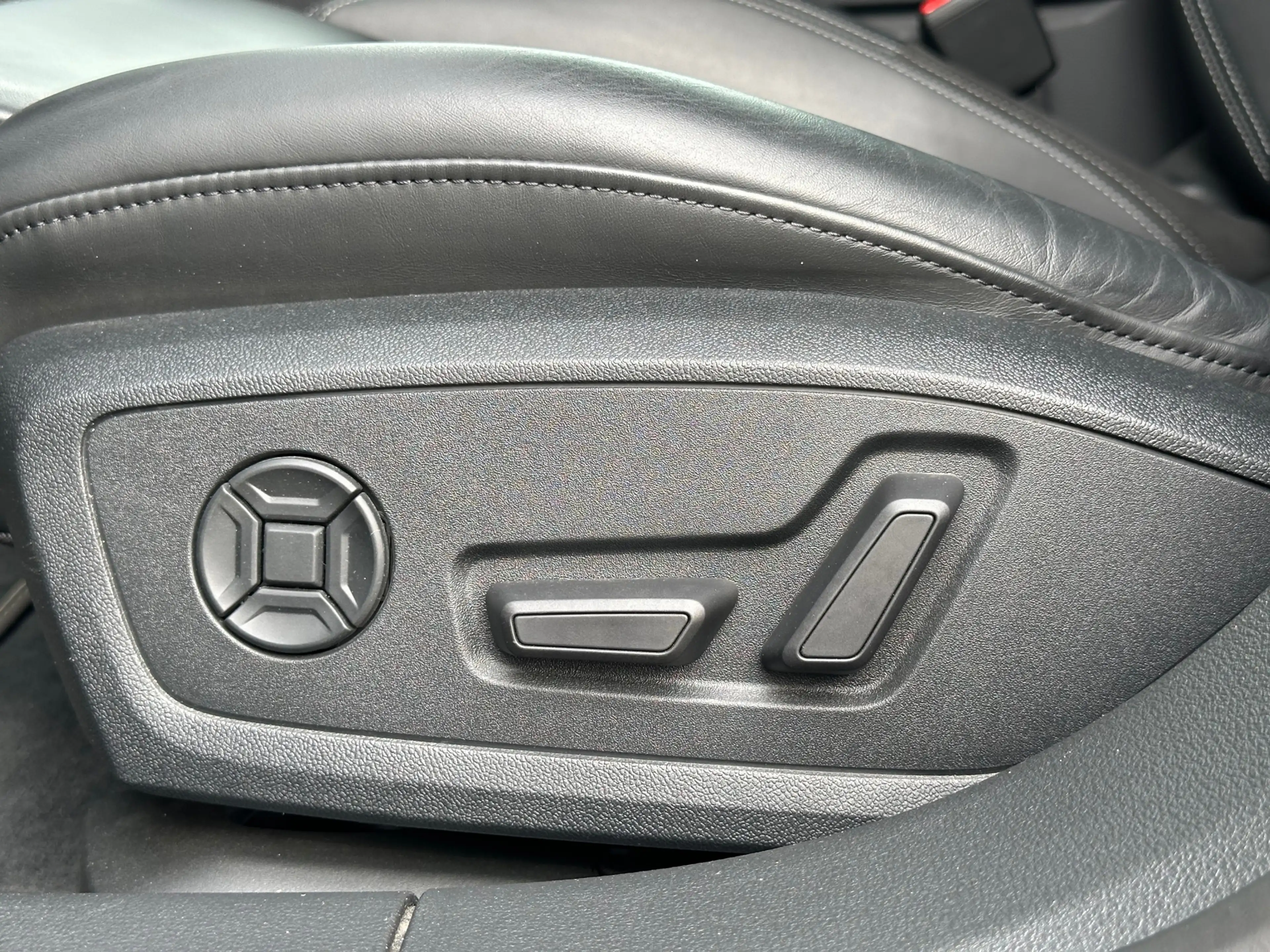 Audi A7 Sportback 55 TFSI e quattro Competition 21'' HuD 3 — photo 15