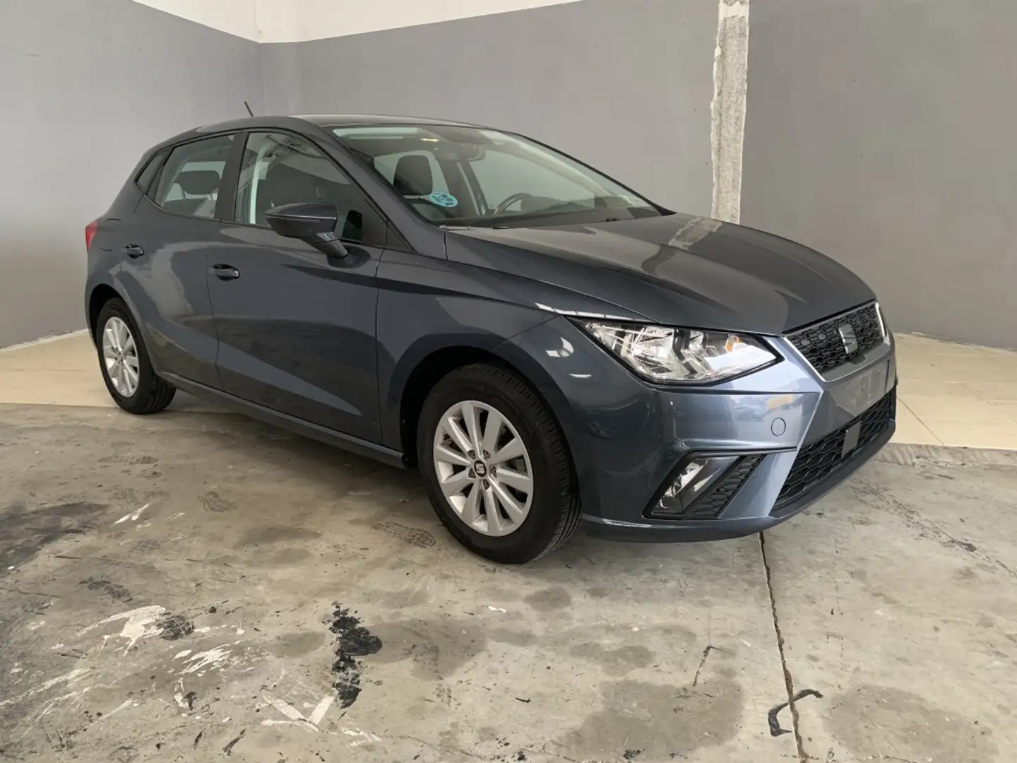 SEAT Ibiza 1.0 MPI S&S Reference 80 Verde - 1