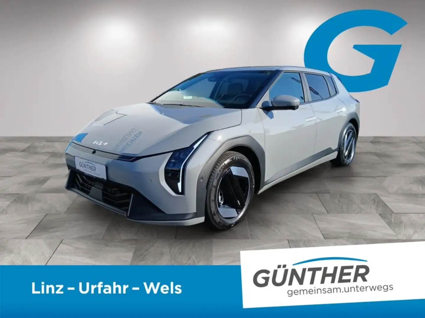 Kia EV4 HB EARTH PLUS 81,4KWH AT FWD 204 MY26 Grau - 1