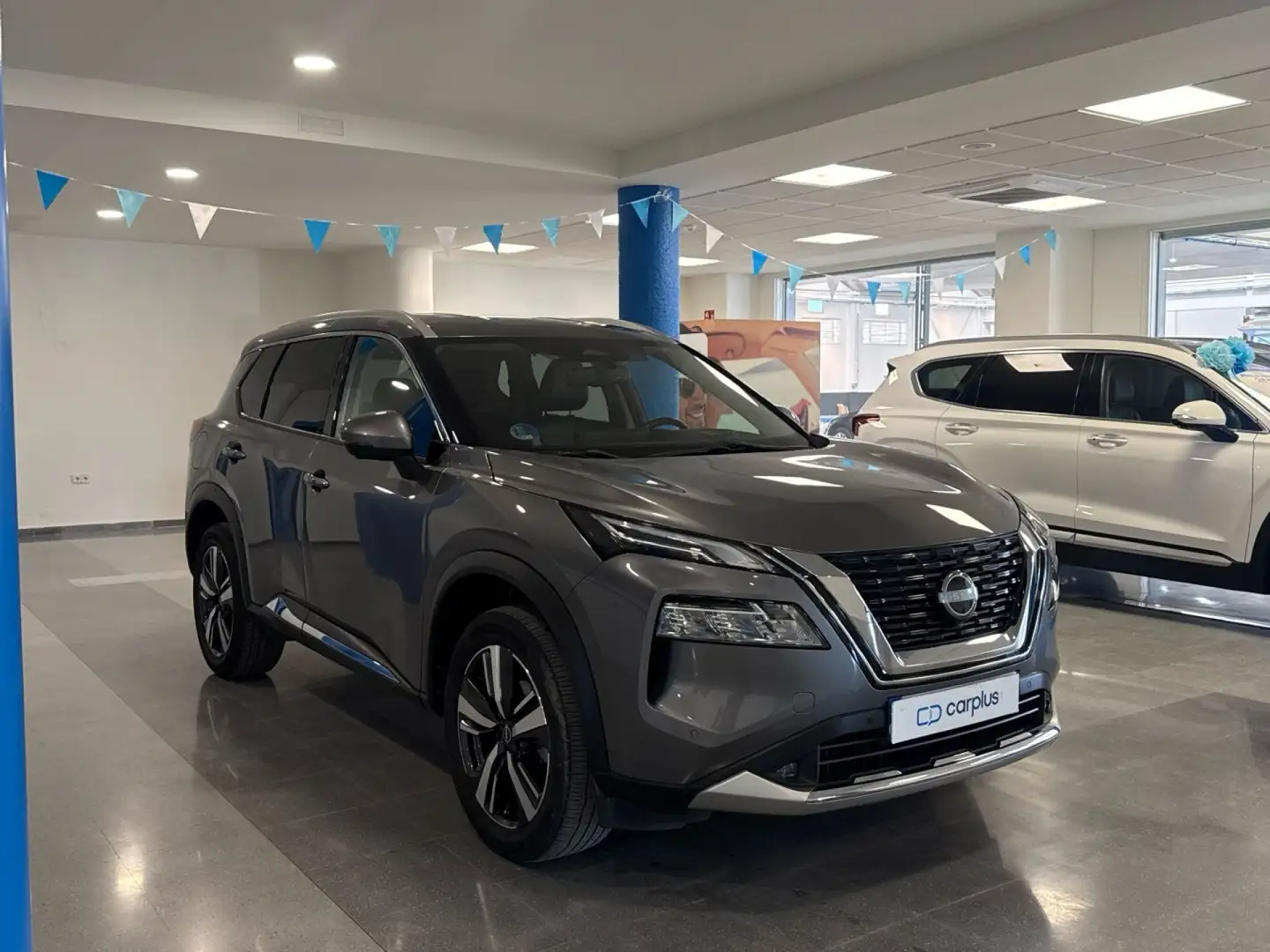 Nissan X-Trail 5 plazas 1.5 VC Turbo 120 kW MHEV 4x2 Gris - 2