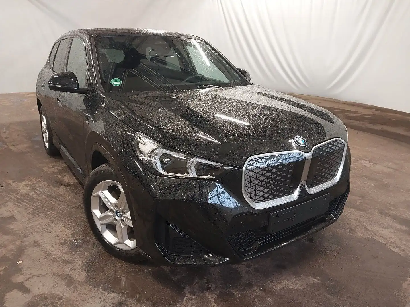 BMW iX1 30 xDrive M Sport /HEAD-UP / MEMORY / KAMERA Noir - 2