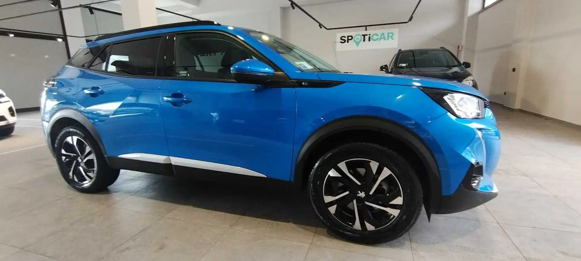 Peugeot 2008 2ª serie motore elettrico 136 CV Allure Azul - 2