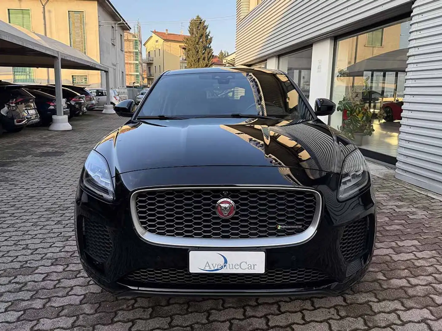 Jaguar E-Pace 2.0d i4 R-Dynamic awd TETTO TELECAMERA IVA ESPOSTA Nero - 2