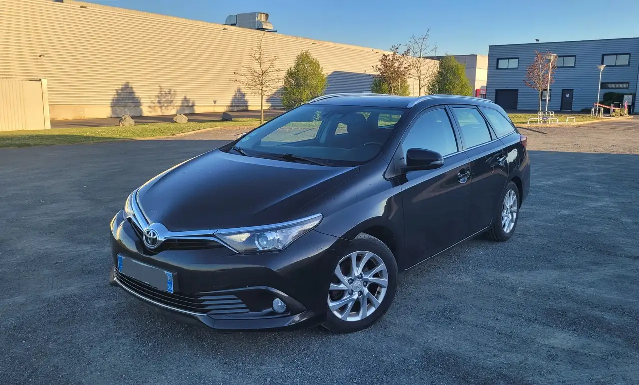 Toyota Auris Touring Sports 112 D4D Design