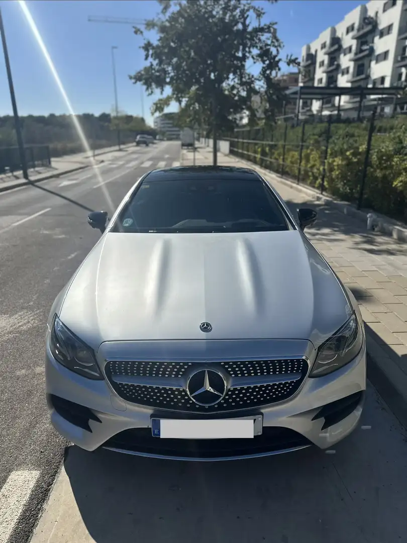 Mercedes-Benz E 220 d Coupe 9G-TRONIC AMG Line Gris - 1